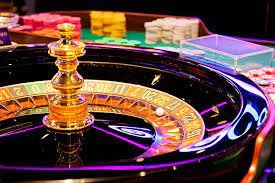 Antarmuka Dice Game di platform ratu303 dengan dadu digital dan opsi taruhan